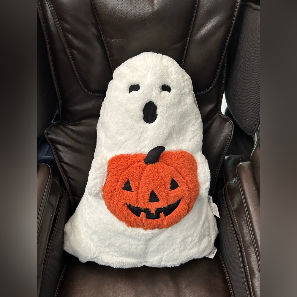 Ghost pillow (New release!) 2023